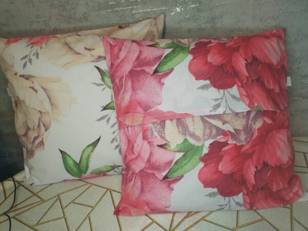 🌸🍃Komplet 2 szt poszewki 40x40 cm kwiaty beżowo-różowe piwonie 100% bawełna HandmadebyAmia