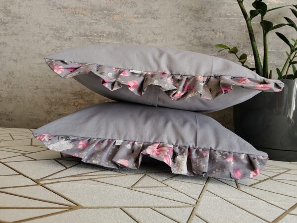 Komplet 2 szt poszewki 40x40 cm falbanka  róże szara 100% bawełna HandmadebyAmia