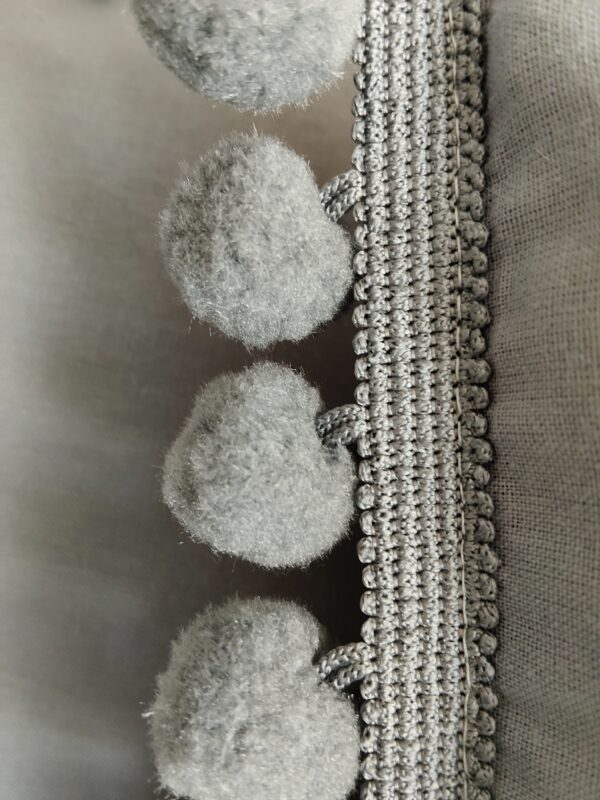 Komplet 2 szt poszewki 40x40 szare z pomponami 100% bawełna HandmadebyAmia