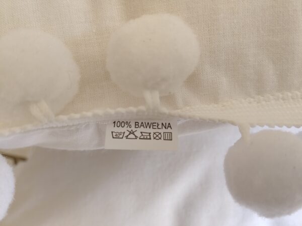 Komplet 2 szt poszewki 40x40 białe z pomponami 100% bawełna HandmadebyAmia