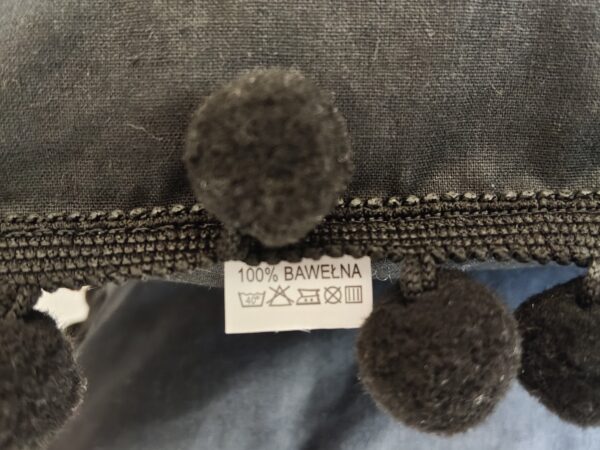 Komplet 2 szt poszewki 40x40 czarne z pomponami 100% bawełna HandmadebyAmia