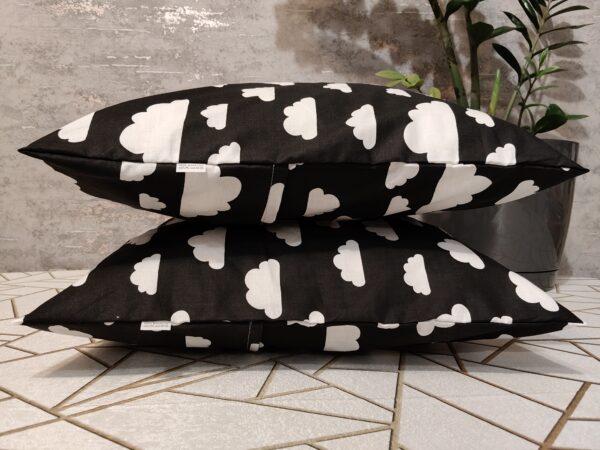 Komplet 2 szt poszewki 40x40 cm czarne chmurki skandynawski wzór 100% bawełna HandmadebyAmia