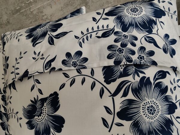 .💙💙Komplet 2 szt poszewki 40x40 cm granatowe kwiaty na białym tle eleganckie 100% bawełna HandmadebyAmia