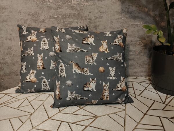 🐾🐈😽😸😻🐾Komplet 2 szt poszewki 40x40 cm koty szare dla miłośnika kotów 100% bawełna HandmadebyAmia
