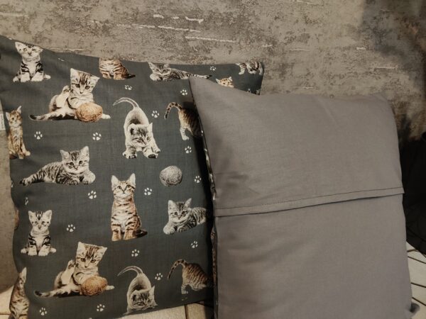 🐾🐈😽😸😻🐾Komplet 2 szt poszewki 40x40 cm koty szare dla miłośnika kotów 100% bawełna HandmadebyAmia