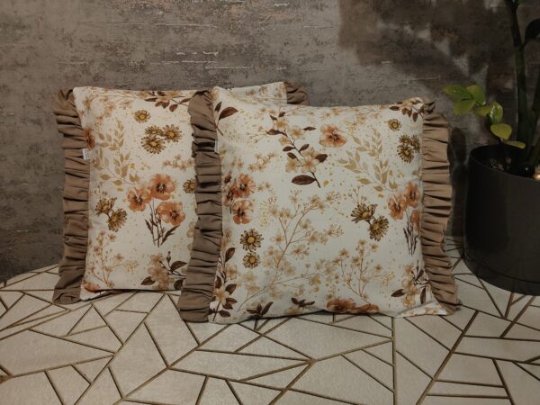 ❤️🤎🍂🏵️Komplet 2 szt poszewki 40x40 cm kwiaty złote brąz falbanka styl boho 100% bawełna HandmadebyAmia