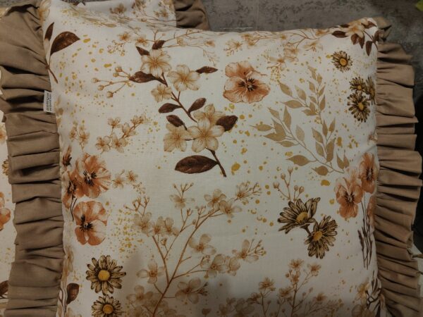 ❤️🤎🍂🏵️Komplet 2 szt poszewki 40x40 cm kwiaty złote brąz falbanka styl boho 100% bawełna HandmadebyAmia