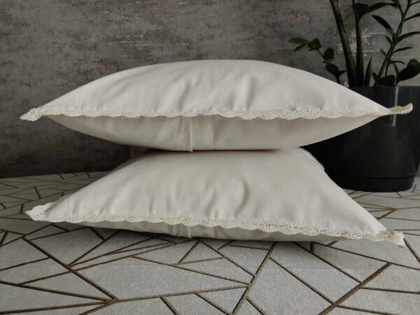 Komplet 2 szt poszewki 40x40 cm beżowe z koronką eleganckie boho 100% bawełna HandmadebyAmia