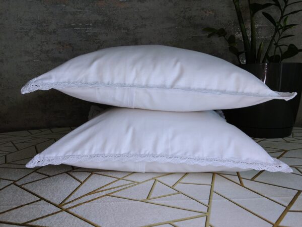 Komplet 2 szt poszewki 40x40 cm białe z koronką eleganckie boho 100% bawełna HandmadebyAmia