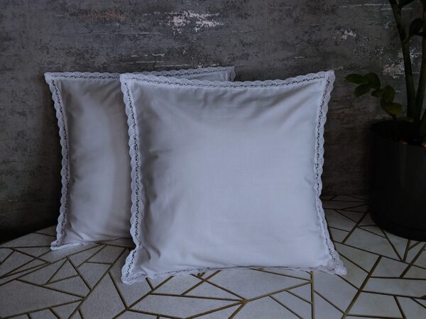 Komplet 2 szt poszewki 40x40 cm białe z koronką eleganckie boho 100% bawełna HandmadebyAmia
