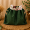 Woreczek bawełniany dwustronny 24x23 cm, zielony w kwiaty, wielofunkcyjny – Handmade by Amia
