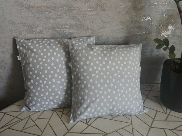 oplus_0 Poszewki 40x40 bawełna – szare w białe plamki minimalistyczne | HandmadebyAmia