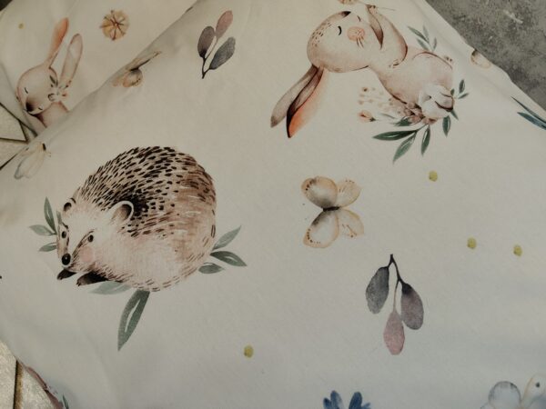 oplus_0 Poszewki 40x40 bawełna – leśne zwierzątka królik jeż | HandmadebyAmia