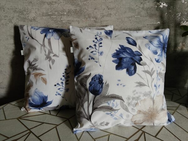 oplus_0 2 szt poszewki 40x40 kwiaty niebieskie beżowe bawełna HandmadebyAmia
