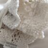 oplus_262176 2 szt poszewki 40x40 ecru kremowe z ozdobną koronkową falbanką bawełna HandmadebyAmia