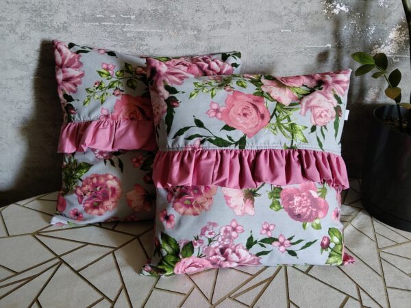 2 szt poszewki 40x40 kwiatowe wrzosowo lawendowe z falbanką bawełna HandmadebyAmia